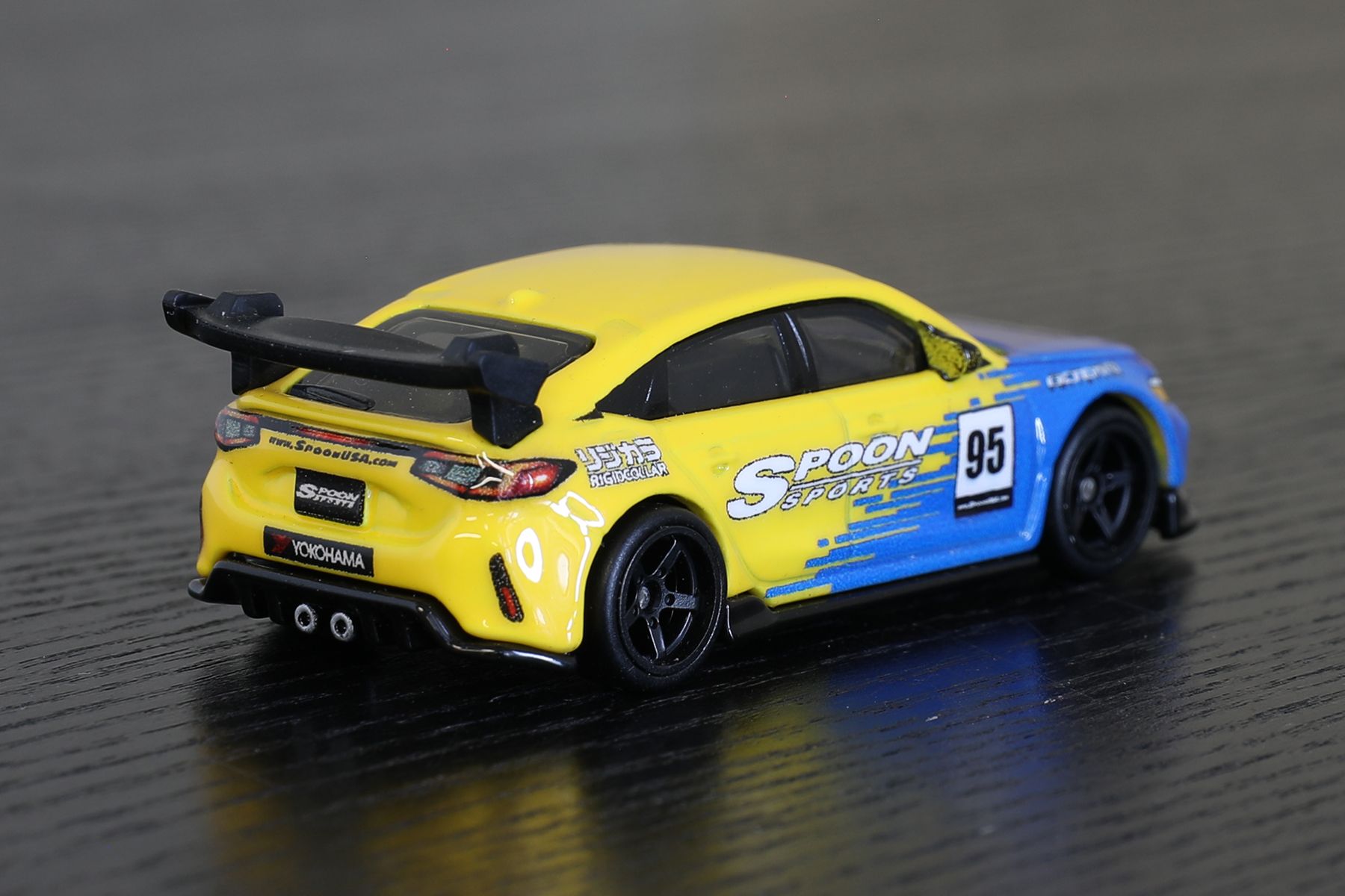 Hot Wheels Spoon Civic Type R FL5 Race Model Car