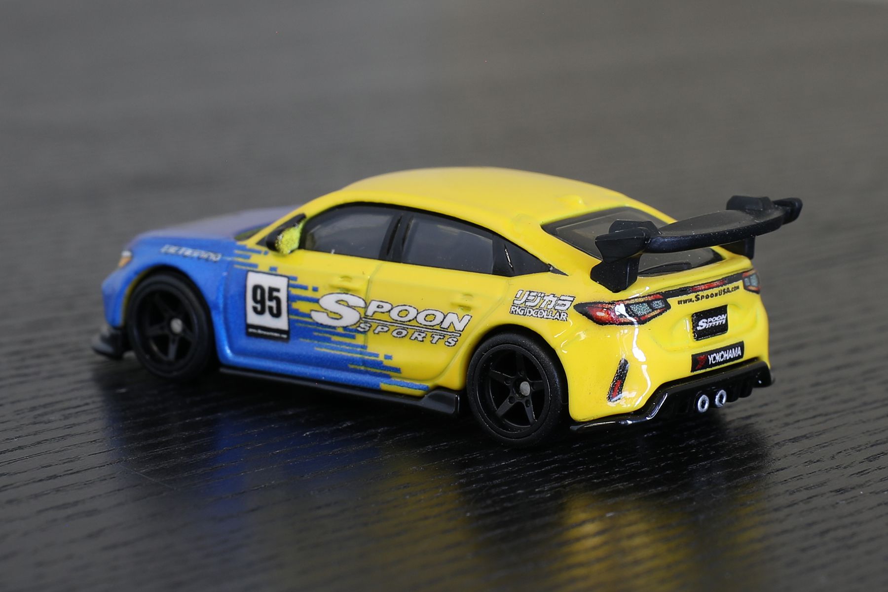 Hot Wheels Spoon Civic Type R FL5 Race Model Car